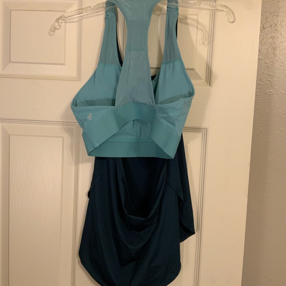 Fabletics tank with built in bra